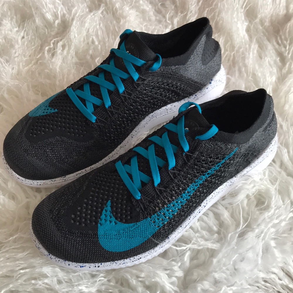 NWT Custom Nike ID Free Rn Flyknit - Picture 3 of 7